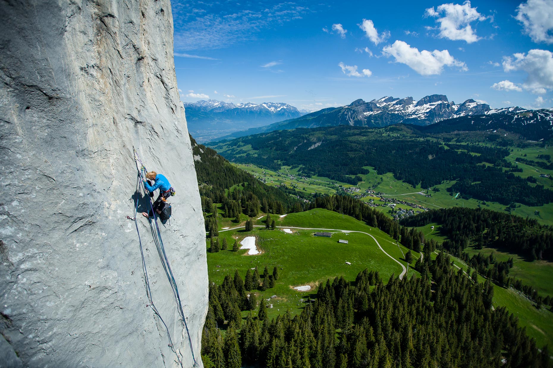 Alpine sportclimbing | Stefan Kuerzi - Climbing Photography