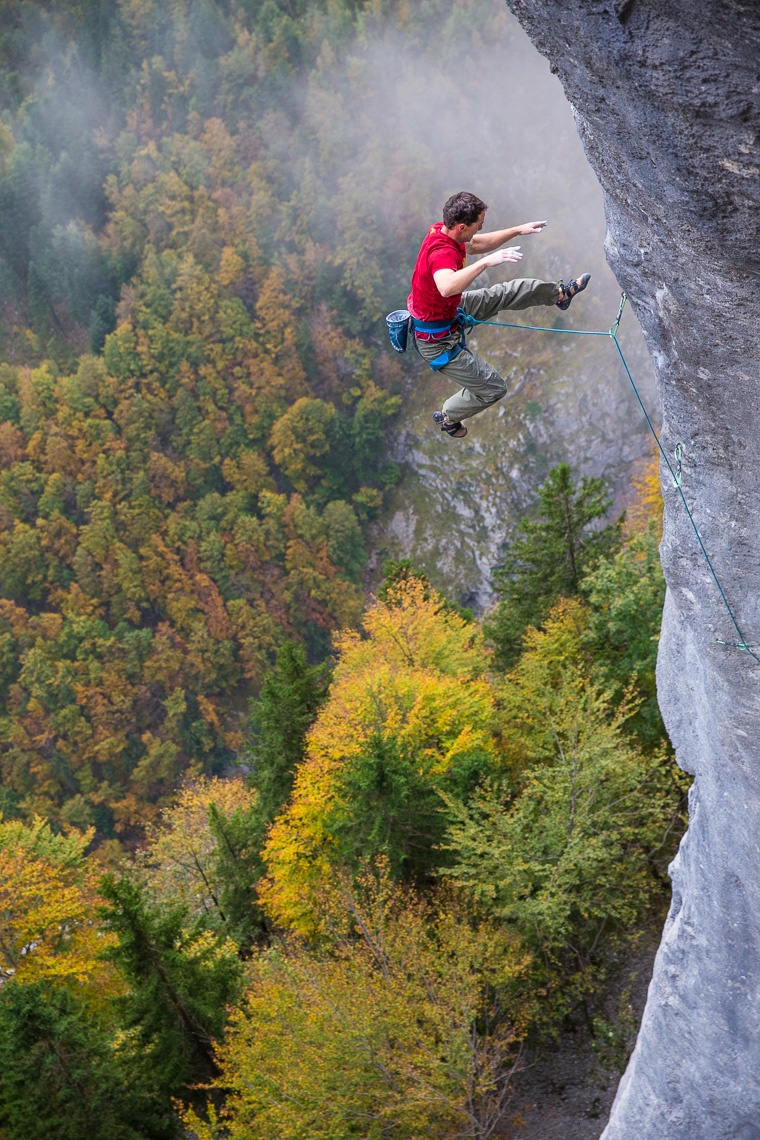 Falling II | Stefan Kuerzi - Climbing Photography